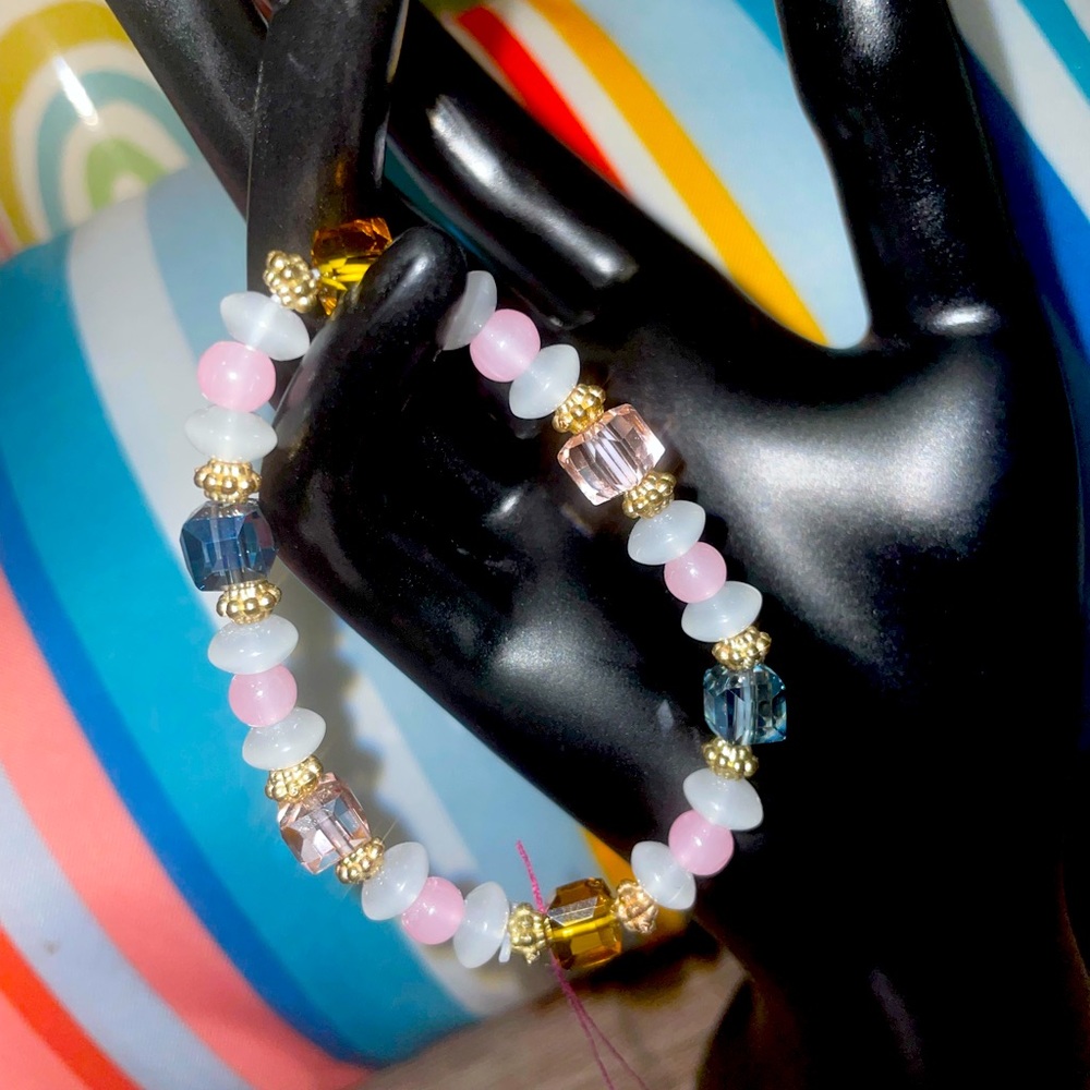 Crystals mix with healing stones bracelets